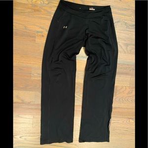 Under Armour women (sports) pants size S
